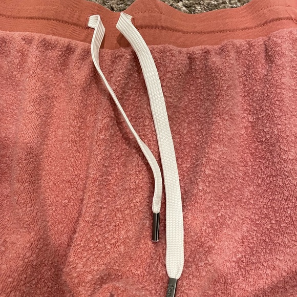 Feat Rust Colored Blanket Blend Hoodie & Shorts Set Size XL - Picture 3 of 14